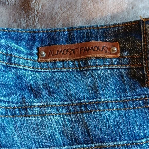 Capris - Picture 5 of 7